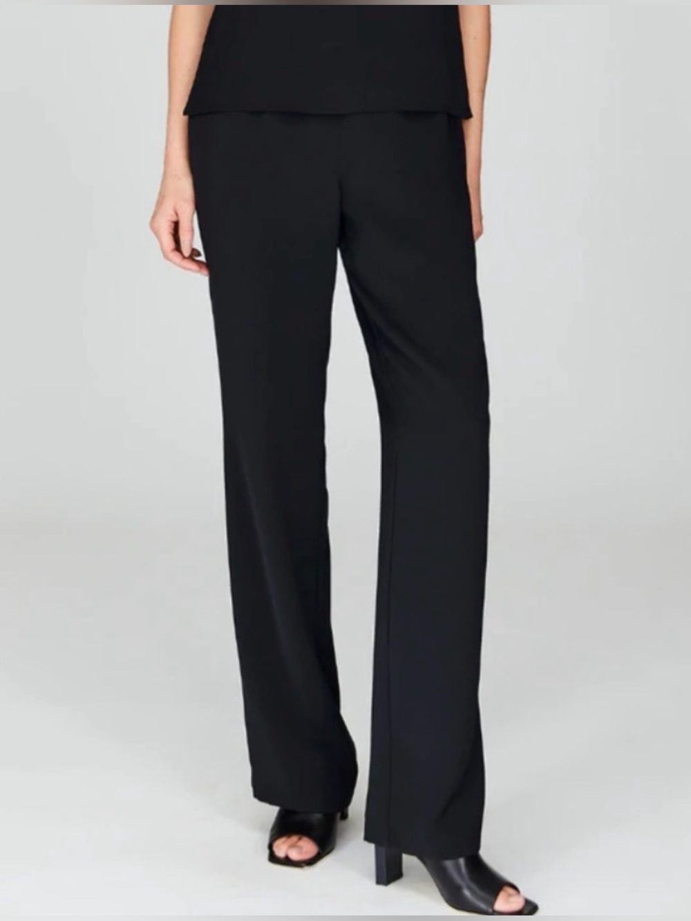 NWT Emmelle Luxury Lustrous Crepe Black Straight Leg Pants
